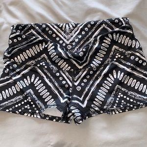 Left Coast Vibes Co. size medium shorts